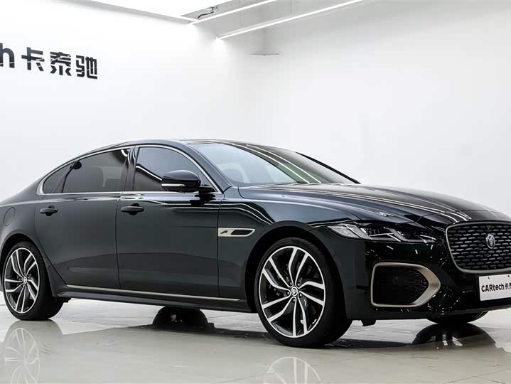 Jaguar XF L 2024 2024款 2.0T P300 四驱旗舰运动鎏金版