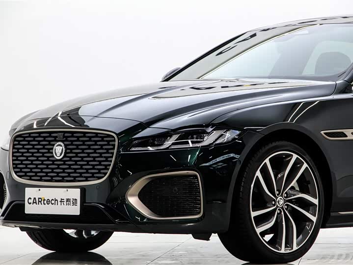 Jaguar XF L 2024 2024款 2.0T P300 四驱旗舰运动鎏金版
