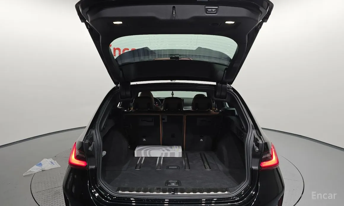 BMW 3 Series 2019 320i Touring M Sports