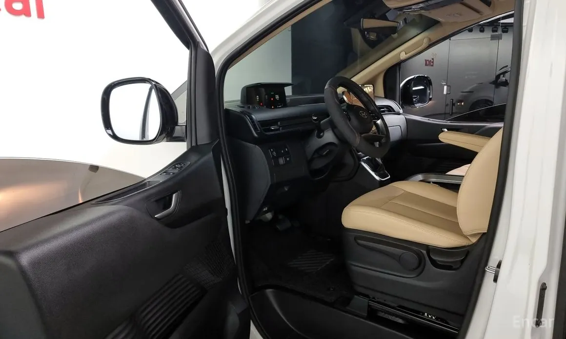 Hyundai Staria 2021 L3.5 Cargo 5-Seater