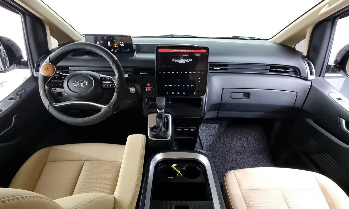 Hyundai Staria 2021 L3.5 Cargo 5-Seater