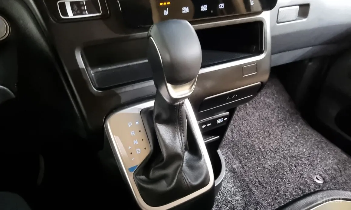 Hyundai Staria 2021 L3.5 Cargo 5-Seater