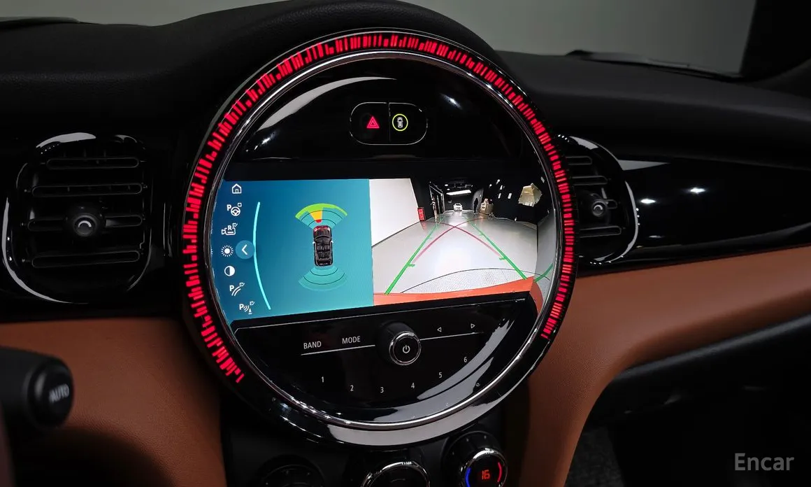 Mini Cooper Convertible 2001 Classic Launch Pack