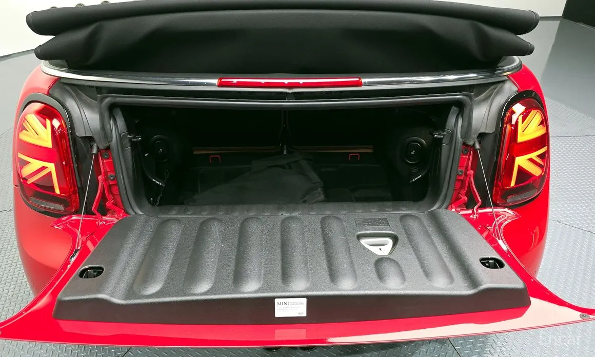 Mini Cooper Convertible 2001 Classic Launch Pack