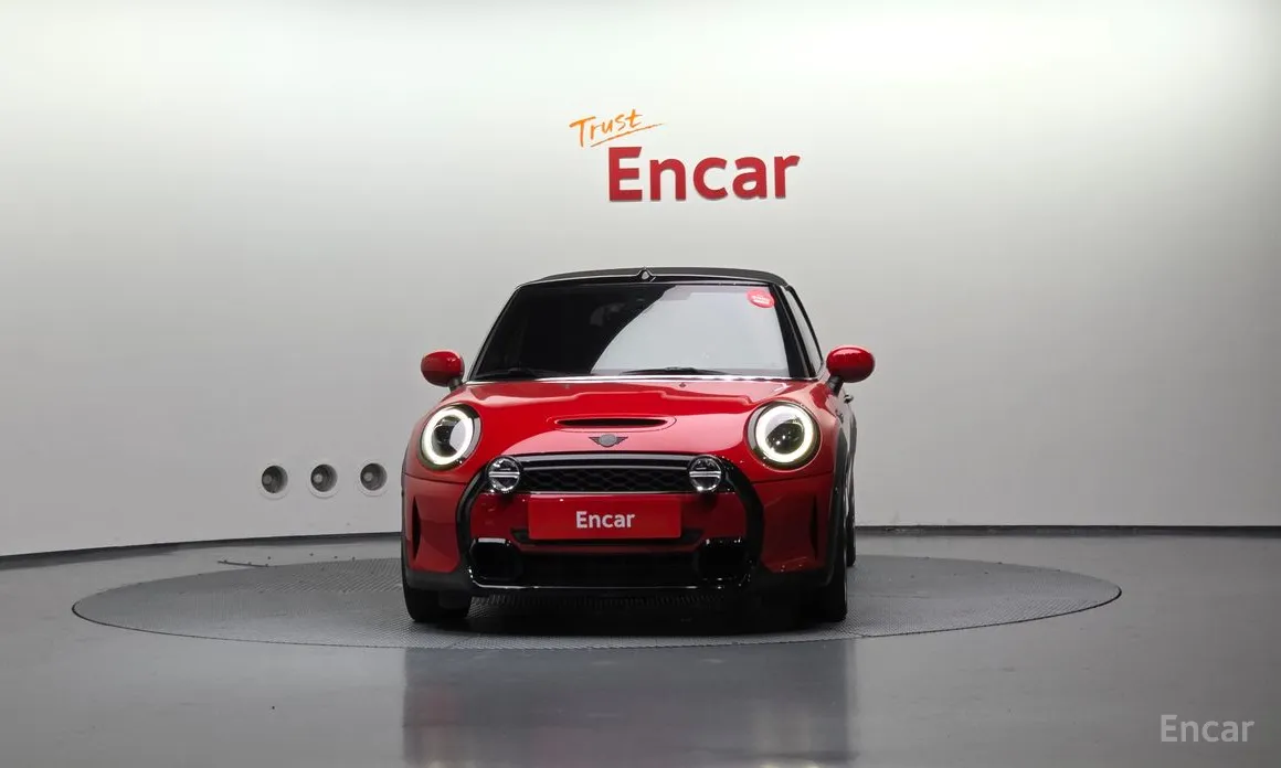 Mini Cooper Convertible 2001 Classic Launch Pack