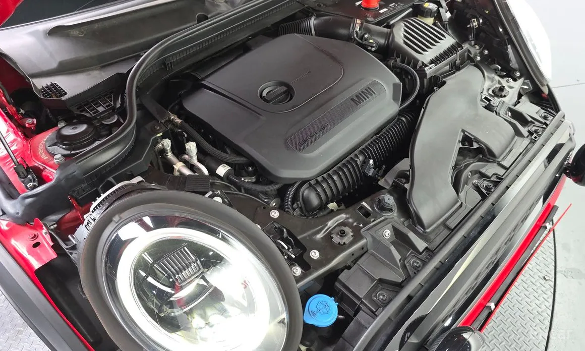 Mini Cooper Convertible 2001 Classic Launch Pack