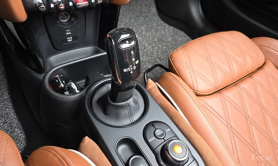 Mini Cooper Convertible 2001 Classic Launch Pack