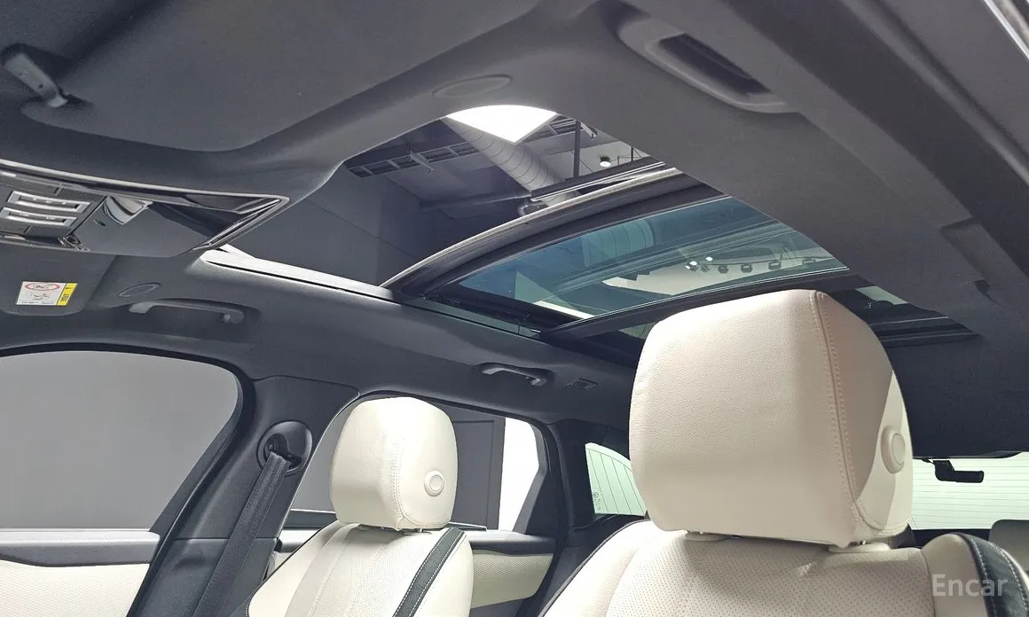 Land Rover Range Rover Velar 2017 2.0 P250 R-Dynamic SE