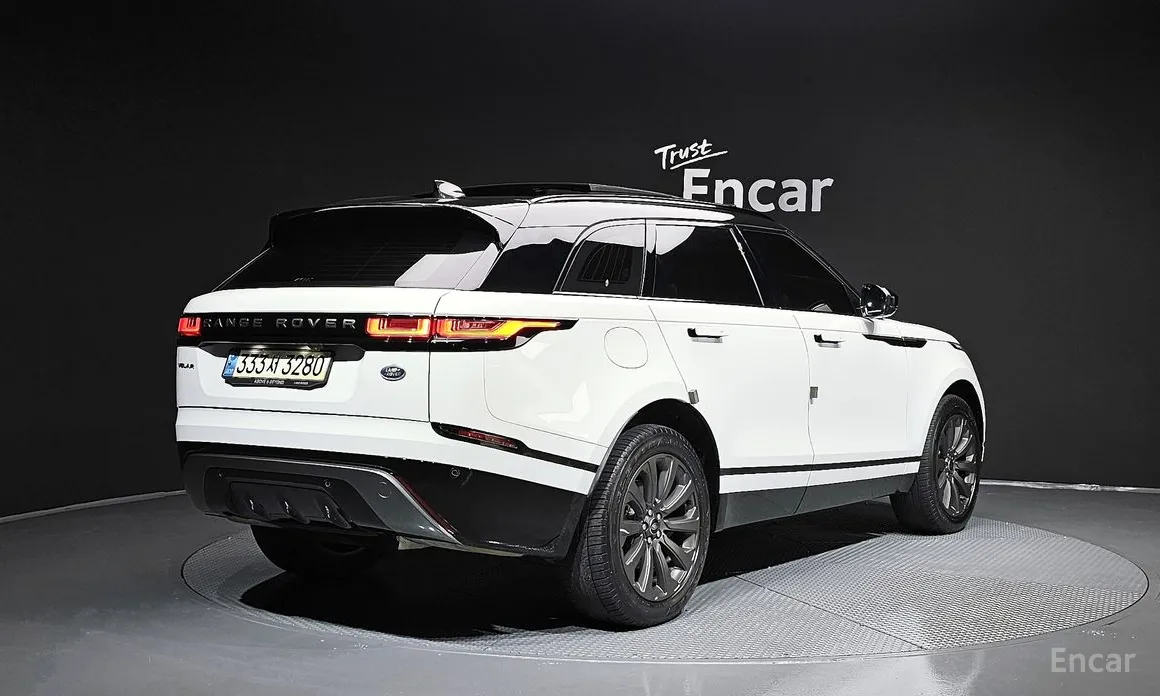 Land Rover Range Rover Velar 2017 2.0 P250 R-Dynamic SE