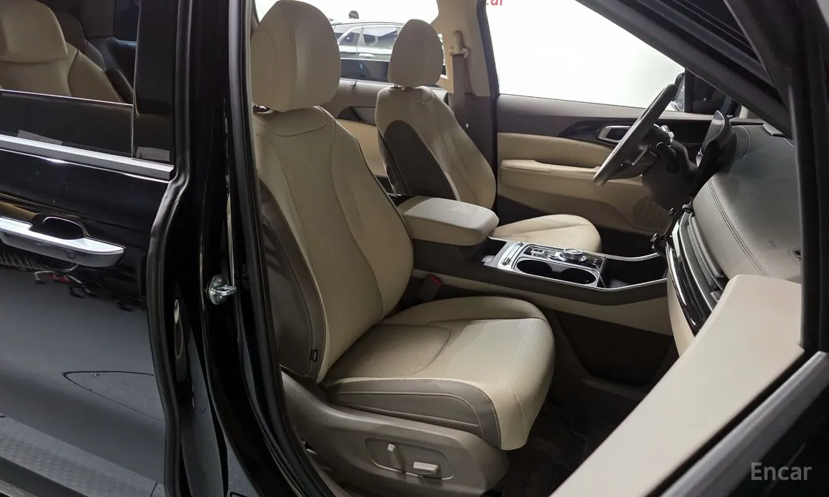 Kia Carnival 2023 Gasoline 9-Seater Signature