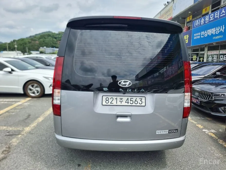 Hyundai Staria 2021 Cargo 5-Seater