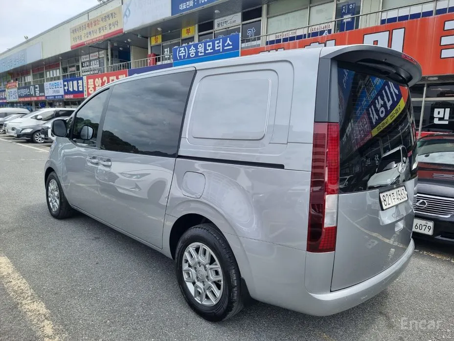 Hyundai Staria 2021 Cargo 5-Seater