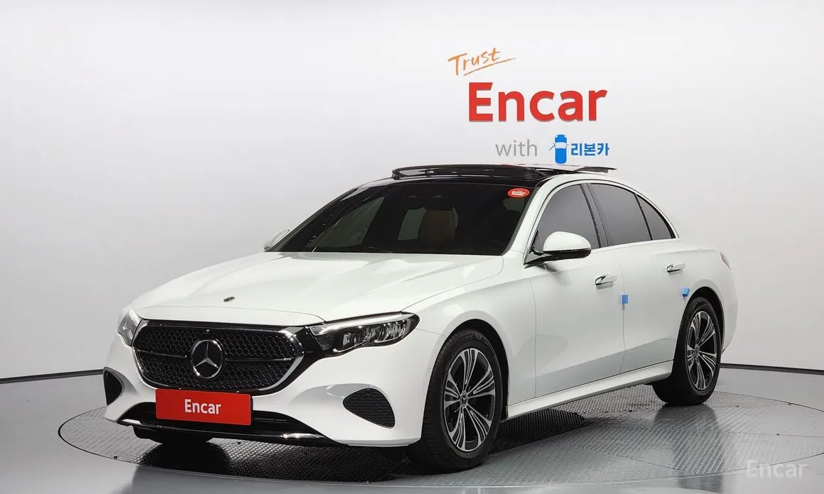 Mercedes-Benz E-Class 2024 E200 Avantgarde