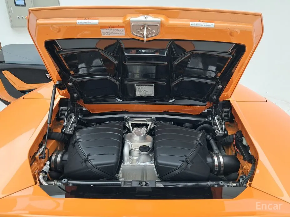 Lamborghini Huracan 2014 LP640-4 EVO Spyder