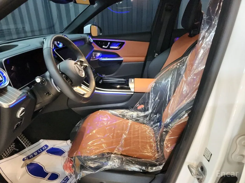 Mercedes-Benz GLC-Class 2023 GLC300 4MATIC AMG Line