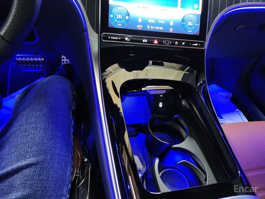 Mercedes-Benz GLC-Class 2023 GLC300 4MATIC AMG Line