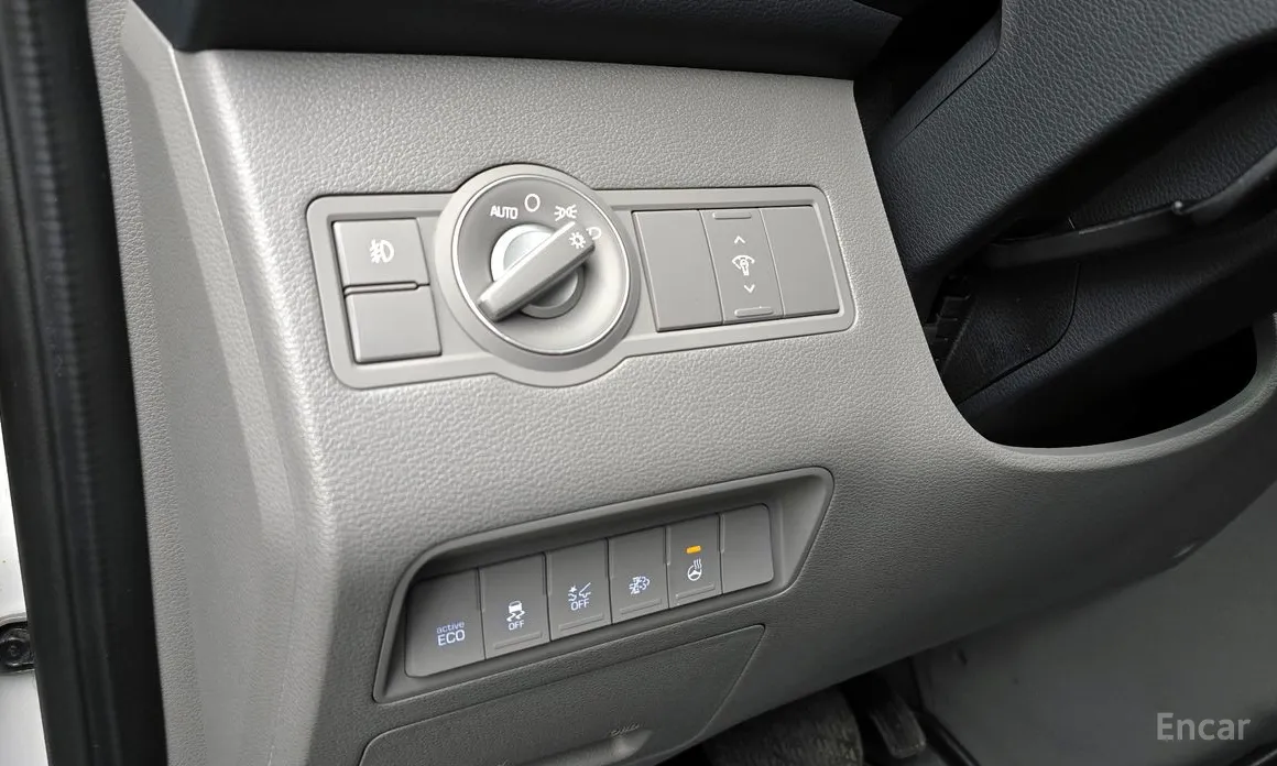 Hyundai Solati 2015 15-seater