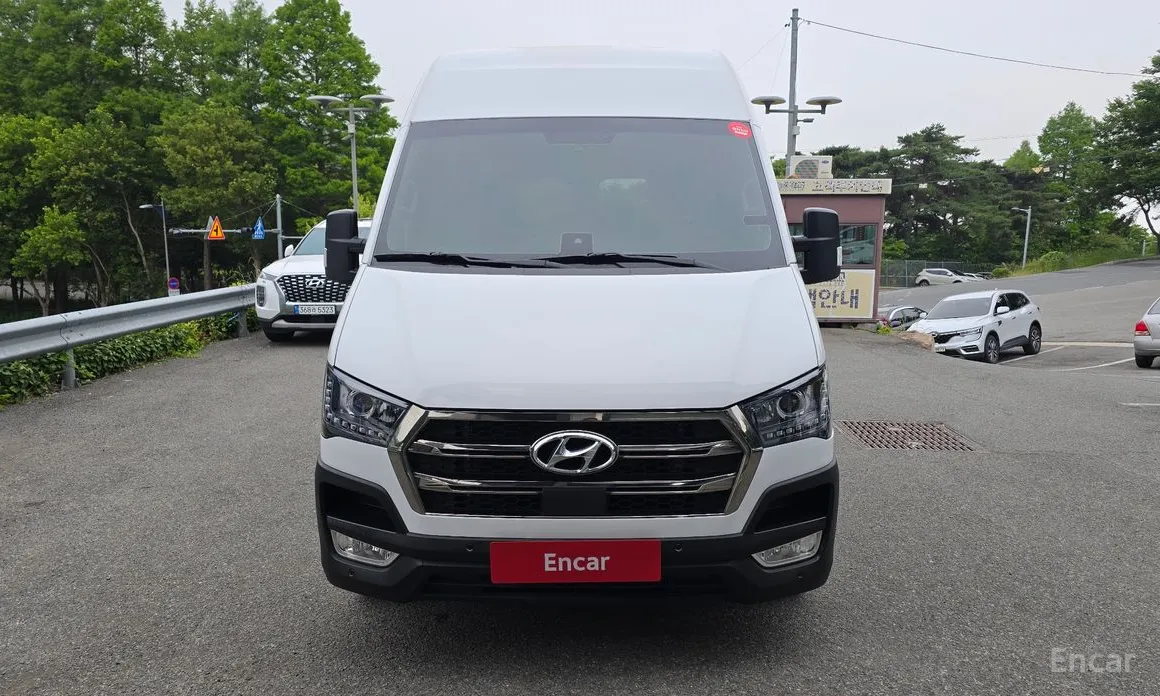 Hyundai Solati 2015 15-seater