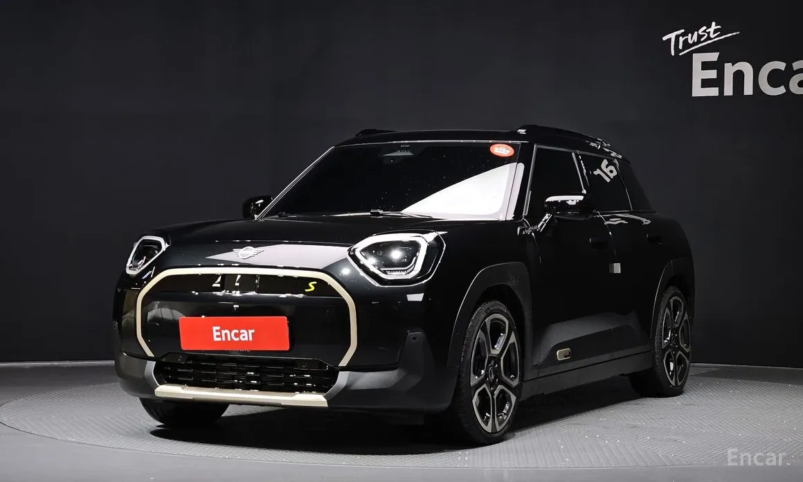 Mini Aceman 2025 SE Favoured