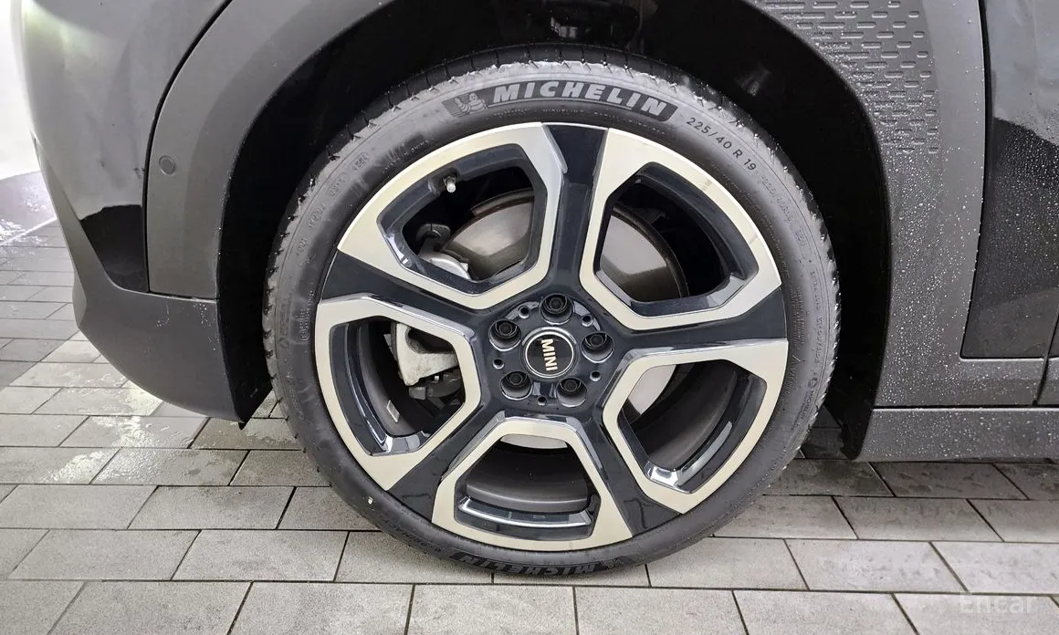 Mini Aceman 2025 SE Favoured