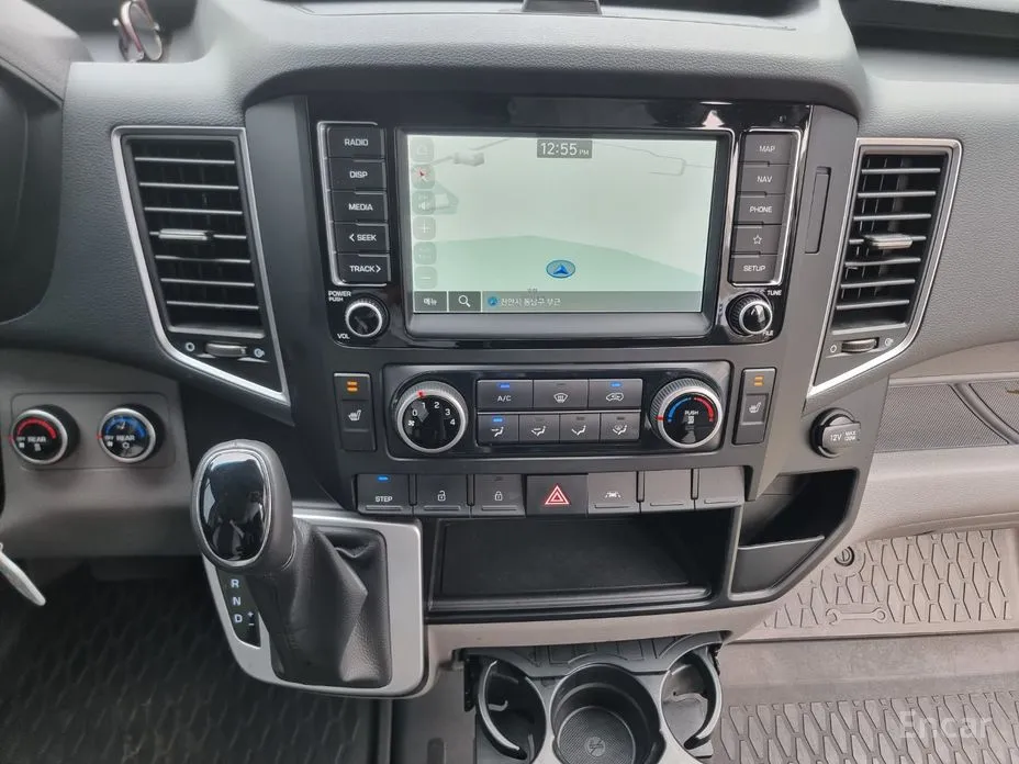 Hyundai Solati 2015 15-seater