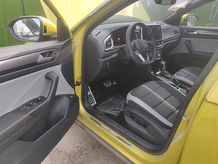 Volkswagen T-Roc 2023 2023款 300TSI DSG两驱星光版