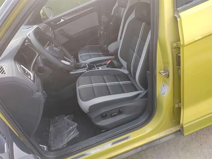 Volkswagen T-Roc 2023 2023款 300TSI DSG两驱星光版