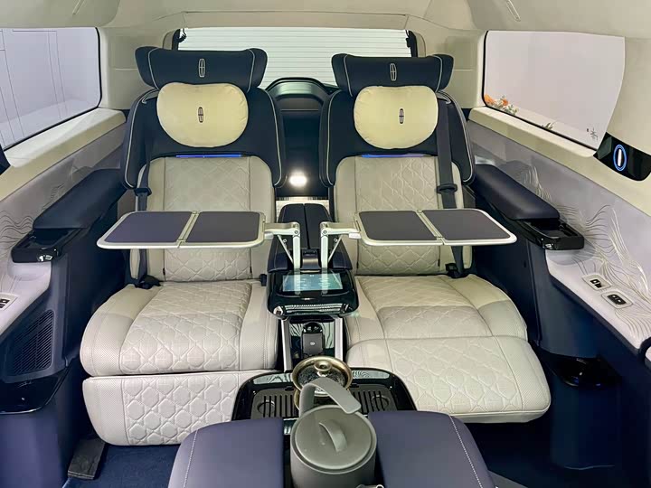 Lincoln Navigator One 2022 2022款 3.5T 领航员壹号