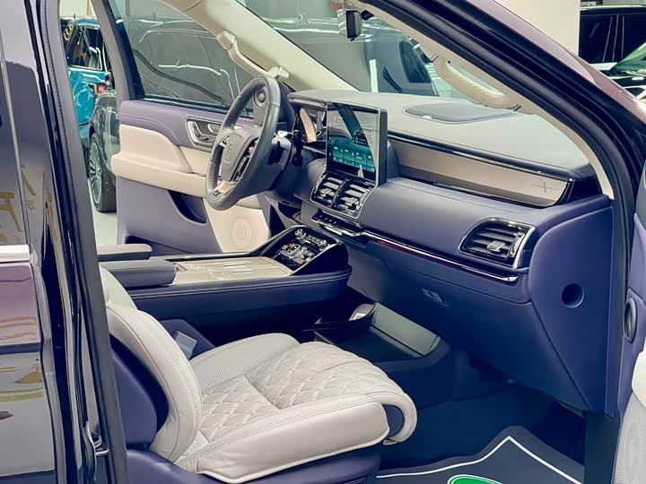 Lincoln Navigator One 2022 2022款 3.5T 领航员壹号