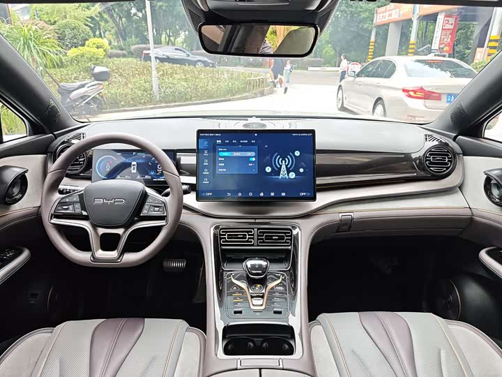 BYD Frigate 07 2023 2023款 DM-i 205KM 尊贵型