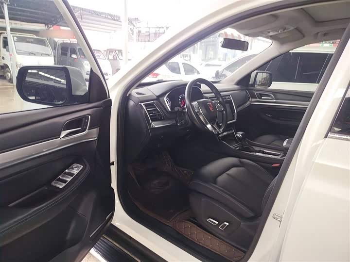 Roewe RX8 2019 2019款 30T 智联网两驱超群旗舰版