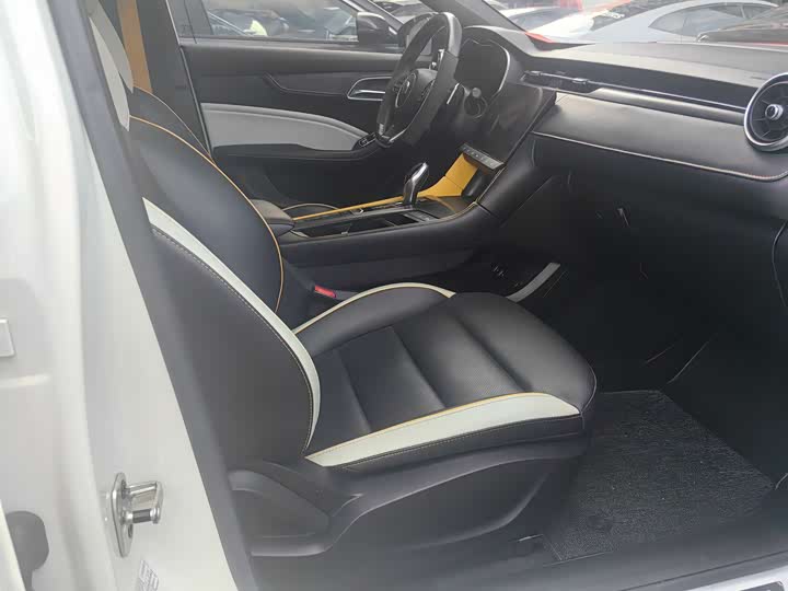 MG Motor 6 2021 2021款 Pro 1.5T 自动领潮豪华版