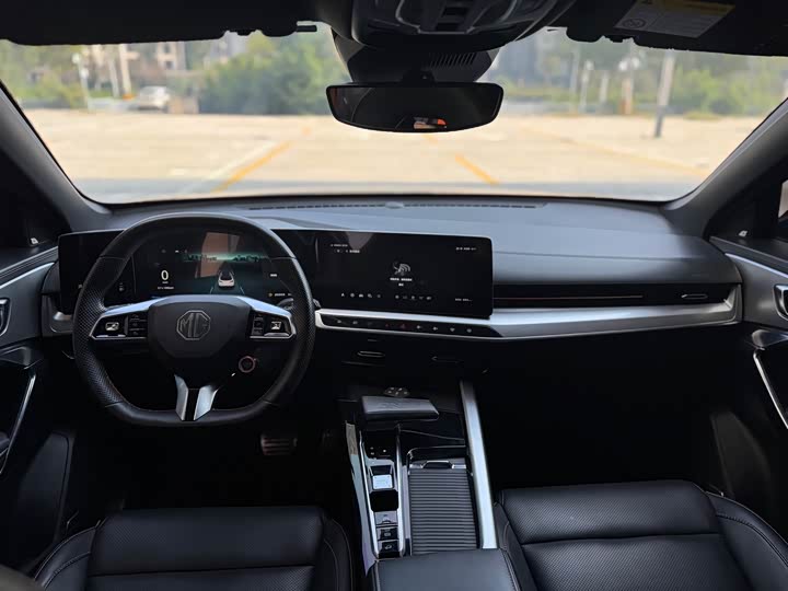 MG Motor One 2022 2022款 α-数智运动系列 1.5T 进阶版
