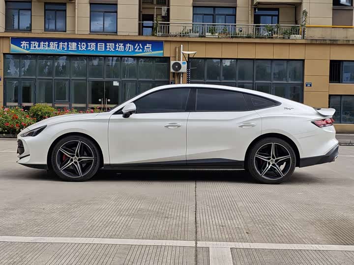 MG Motor 7 2025 2025款 2.0T Trophy+ 超级运动版