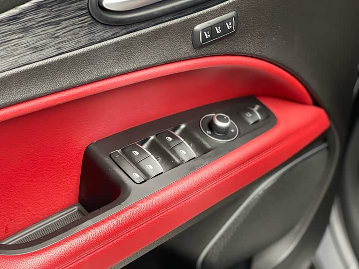 Alfa Romeo Stelvio 2020 2020款 2.0T 280HP 豪华版