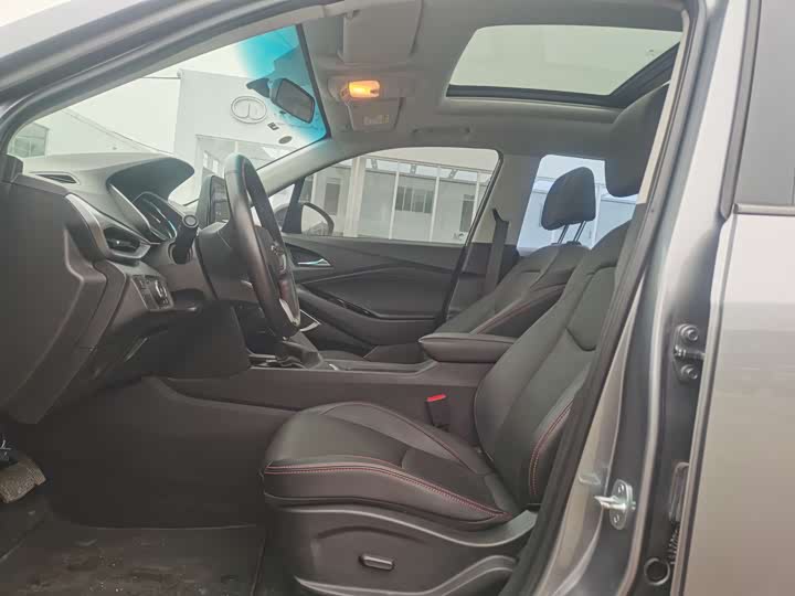 Chevrolet Orlando 2020 2020款 轻混 Redline 530T 自动纵享版（5+2款）