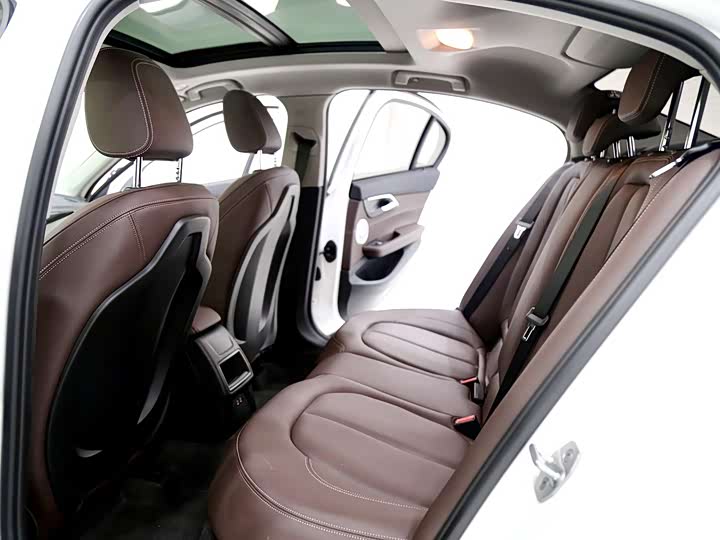 BMW 1 Series 2023 2023款 120i M运动曜夜版