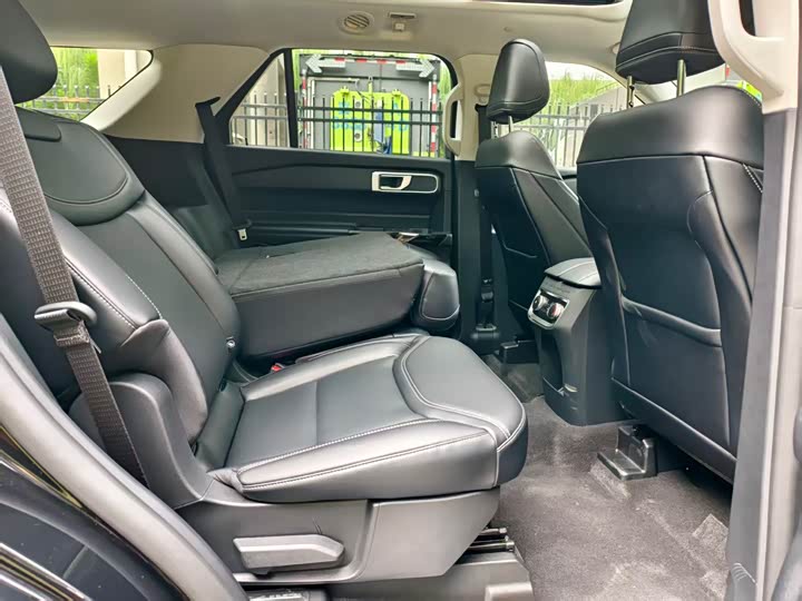 Ford Explorer 2025 2025款 2.3T EcoBoost 四驱穿越版 5座