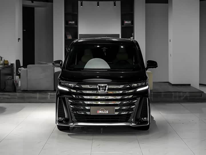 Toyota Vellfire 2024 2024款 皇冠 双擎 2.5L 至尊行政版