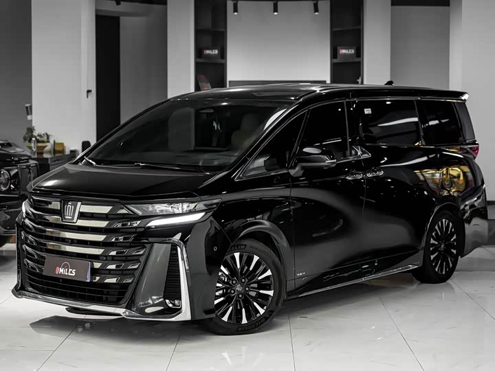Toyota Vellfire 2024 2024款 皇冠 双擎 2.5L 至尊行政版