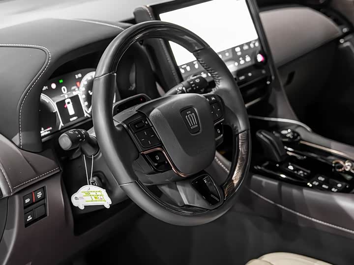 Toyota Vellfire 2024 2024款 皇冠 双擎 2.5L 至尊行政版