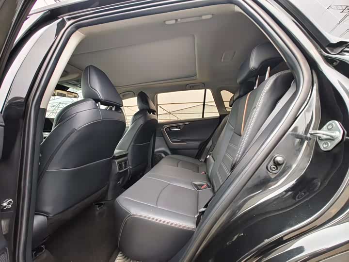 Toyota Wildlander 2024 2024款 2.0L CVT两驱豪华PLUS版