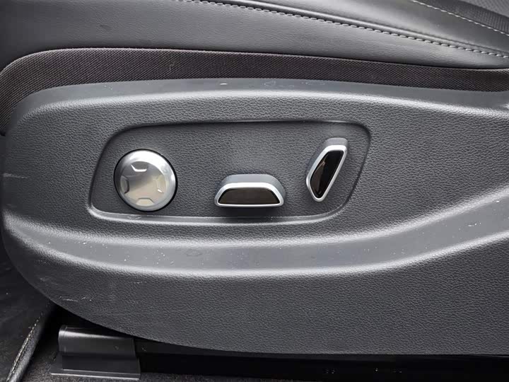 Hongqi HS7 Hybrid 2024 2024款 2.0T PHEV 四驱旗畅版 6座