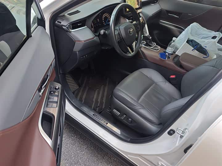 Toyota Harrier 2023 2023款 双擎 2.5L CVT两驱豪华版