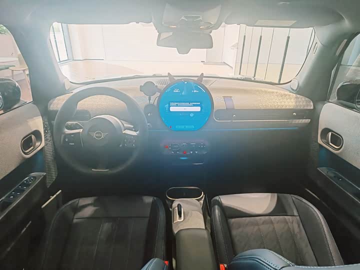 Mini Mini 2025 2025款 2.0T COOPER S 艺术家 五门版