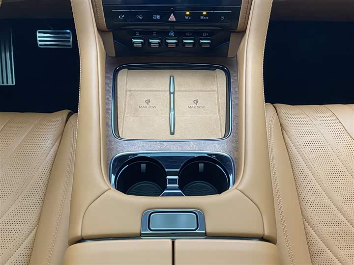 BYD Yangwang U8 2023 2023款 豪华版