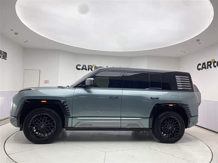 BYD Yangwang U8 2023 2023款 豪华版