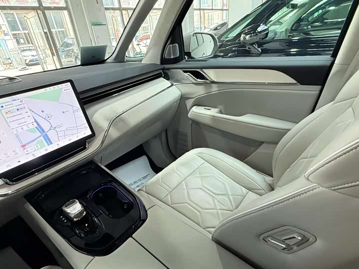 Volvo EM90 2025 2025款 Ultra 六座