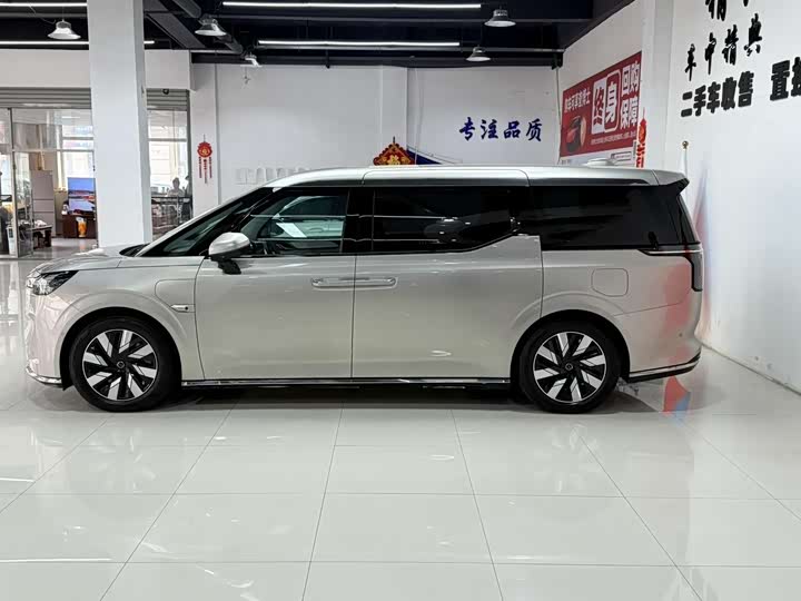 Volvo EM90 2025 2025款 Ultra 六座