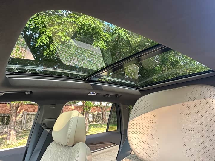 Geely Monjaro 2025 2025款 东方曜 2.0TD 自动四驱望月版